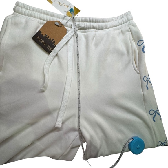 Main Strip - 2 piece/ white Sweatshirt & Pants with bow motif Top L, Pants M - Picture 8 of 16